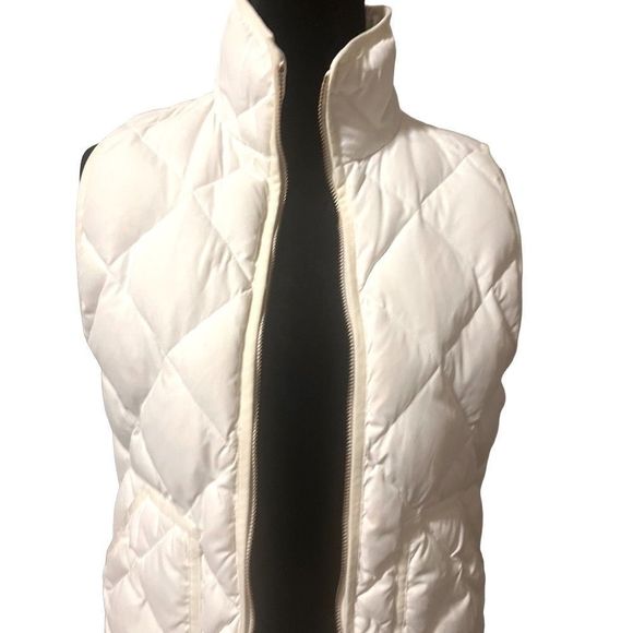 J. Crew white puffer vest size small excellent condition - Picture 4 of 5